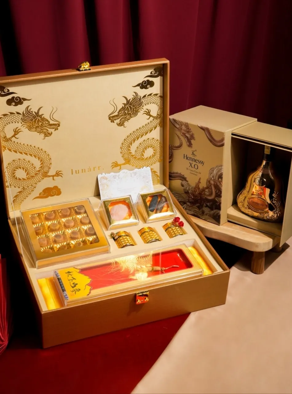 Lunarr Exclusive - Hennessy X.O