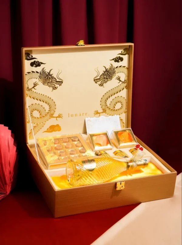 Lunarr Premier - Santero