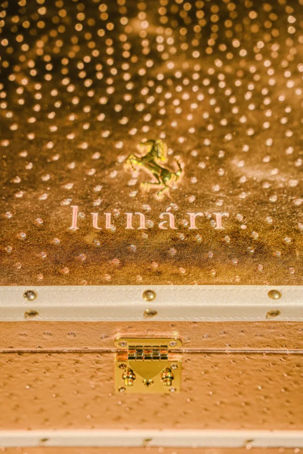 Stradale Trunk Collection: Stradale JW 18