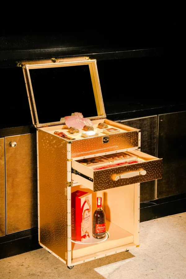 Stradale Trunk Collection: Stradale Hennessy Vsop (Horse Year Limited Edition)