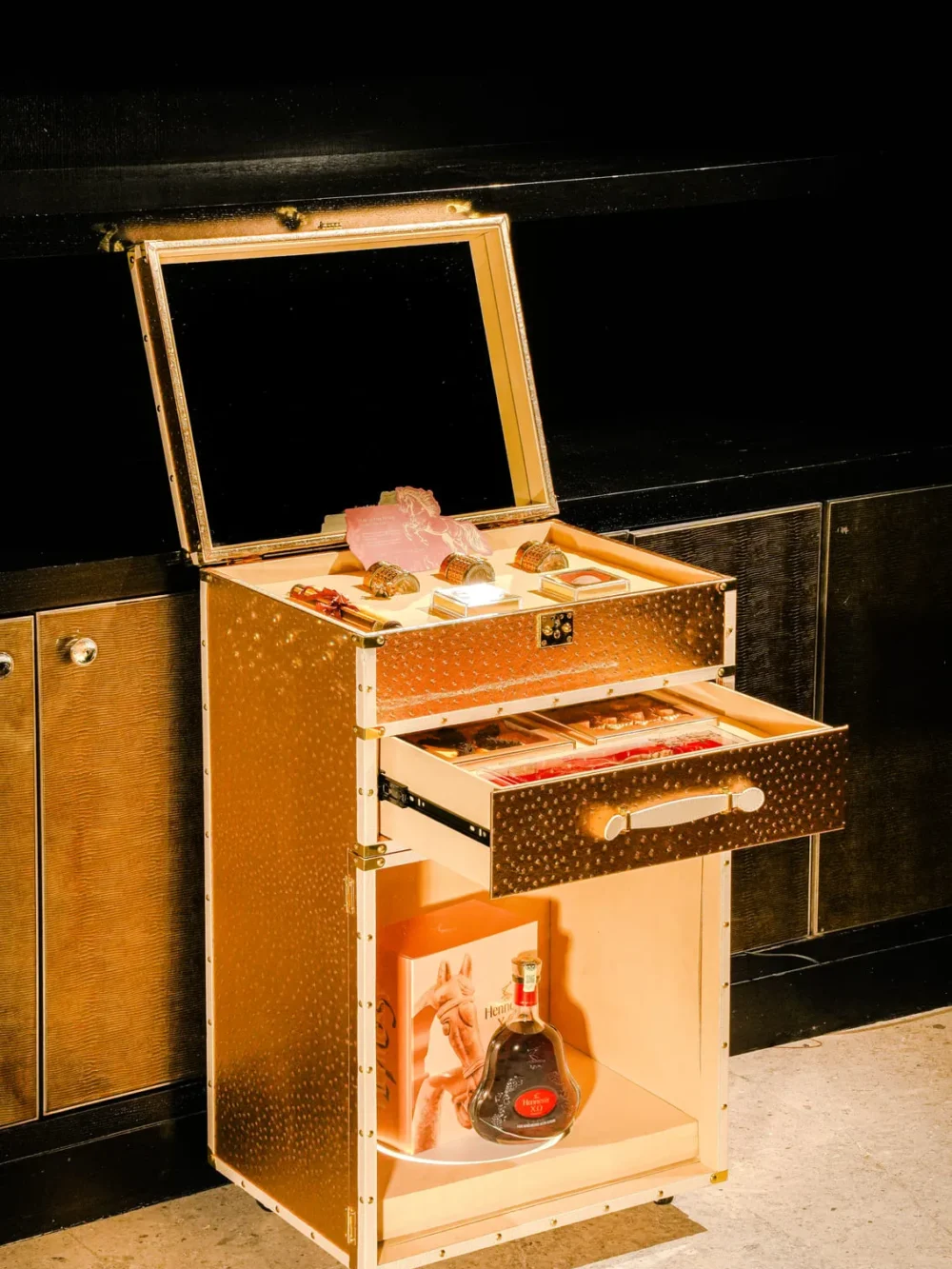 Stradale Trunk Collection: Stradale Hennessy XO (Horse Year Limited Edition)